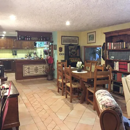 Casa Ruggy Apartment